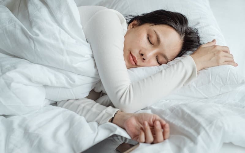 Three things that you can do to improve your sleep.